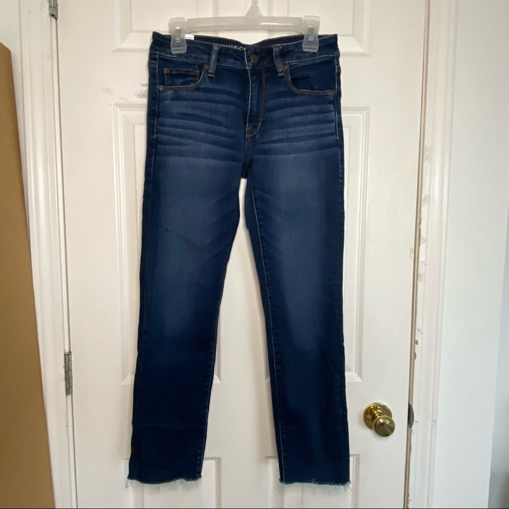 Dark Wash Raw Hem Cropped Jeans
